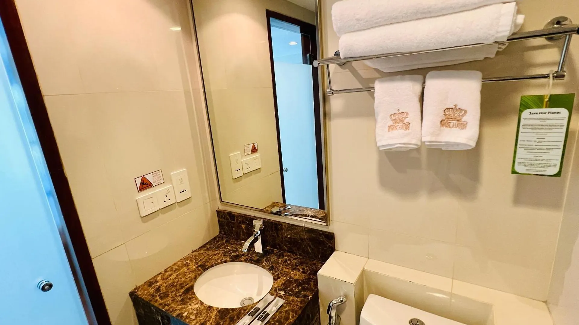 Apartment Ferienwohnung Royal Crown Scsp 689 Kk Cbd Near Imago Kota Kinabalu Ma­lay­sia